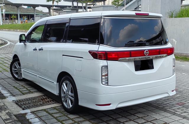 Nissan ELGRAND 3.5 (A) 360 R/CAMERA POWER BOOT - 4