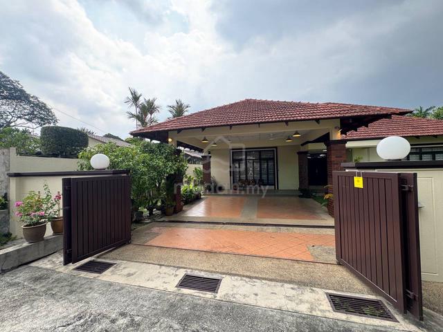 Bungalow Kampung Tunku SS1 Petaling Jaya 1