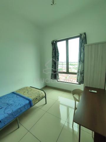 COZY SINGLE ROOM NEAR WITH INDUSTRIAL AREA ! FREE WIFI n CLEANING 1
