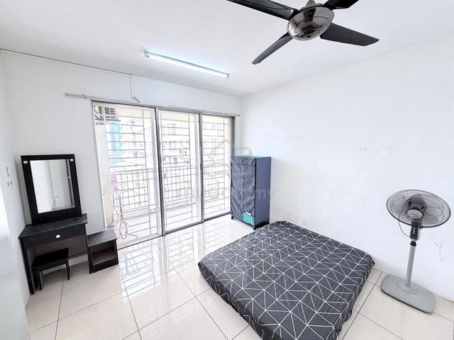 Nice Medium Room with Balcony @ PV20 Condo Setapak Wangsa Maiu 1