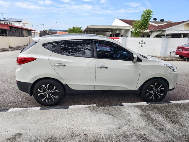 2013 Hyundai TUCSON 2.0 PREMIUM (A) - 4