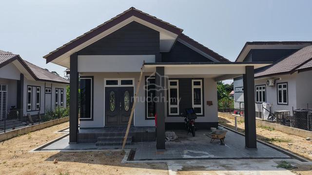 (Limbat,Pasir Tumboh) Banglo Tanah Luas Bawah 500K,Dekat Jalan Utama 1