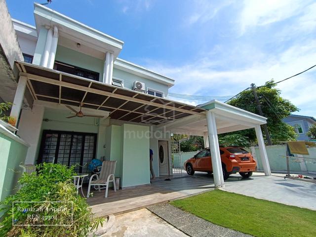 Corner Lot, Double Storey Terrace, Jalan Yakut, Seksyen 7, Shah Alam 1