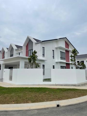 freehold,0%,double storey,1800,5ft backyard, new project 1