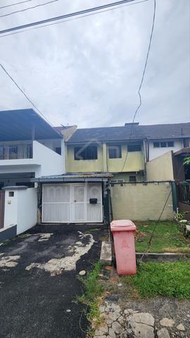 2-Storey Terraced House at Jalan carey PJ For Sale Good for investment 1