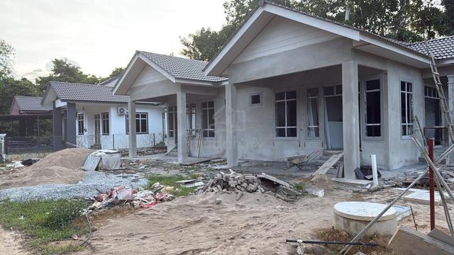 (Chetok,Pasir Mas) Rumah Semi-d 1 Tingkat Untuk Di Miliki 3