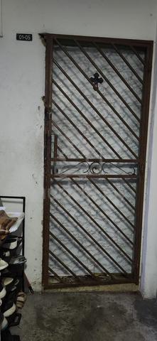 Taman Tampoi Utama Flat 1