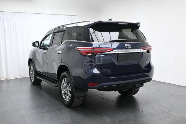 2021 Toyota FORTUNER 2.7 SRZ FSR 1-OWNER TIPTOP - 4