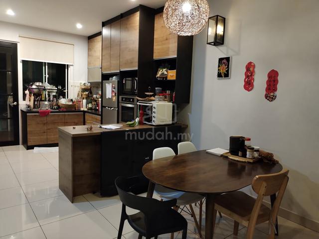 Tiara East Semenyih 2 storey Spacious superlink. 6 room 3 bath 1