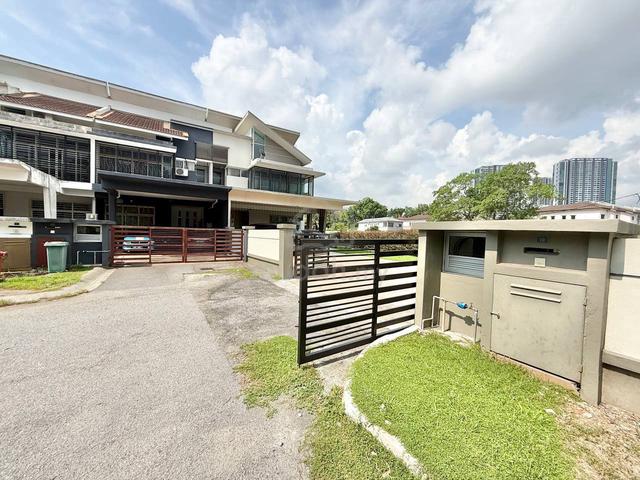 CORNER LOT !! Double Storey Terrace Seksyen 8 Tambahan , Bangi 1