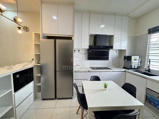 Fully Furnished FREE WIFI🔥Near Visitor parking Taman gated Guarded 24 1