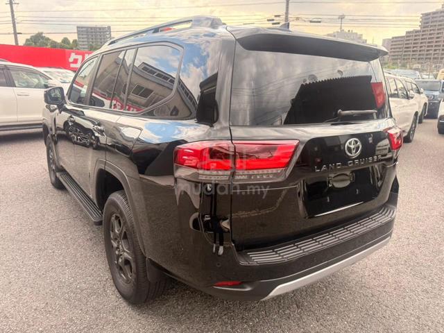 2024 Toyota Land Cruiser 300 GR-Sport 3.5 Petrol - 4