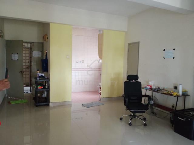 Sri Angkasa Apartment (Shah Alam) 1