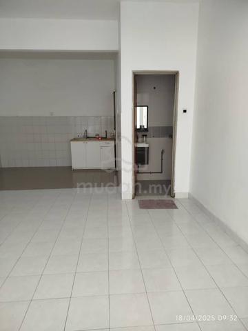 162 Residency 2