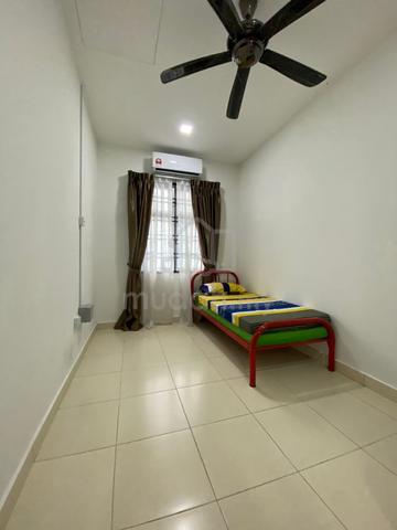 Bilik Sewa Senai Khas Wanita Rumah Landed 1