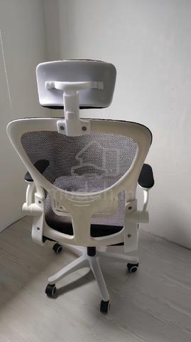 chair gaming - photo 2 of 2