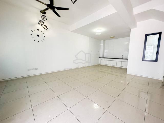New Renovated 3 Storey Link Villas @ Andira Park Bandar Bukit Puchong 5