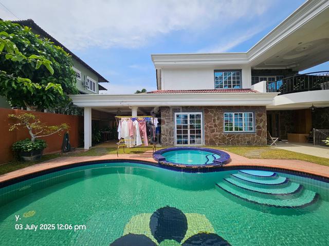 Good condition Big Car Porch Swimming Pool Ampang 1