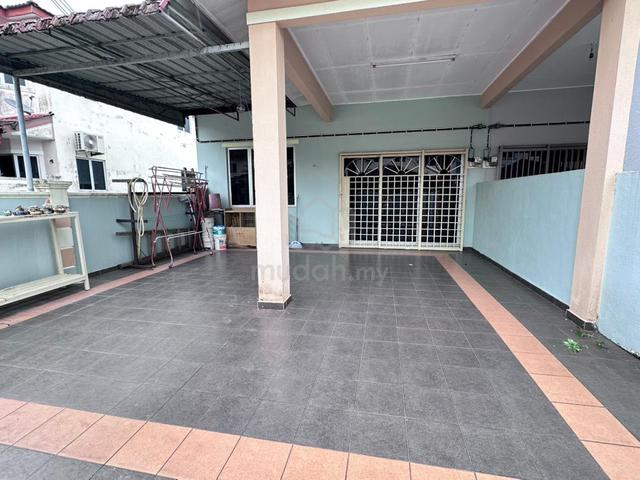 Seremban, Sri Pulai End Lot Single Storey Terrace with Furnished 1