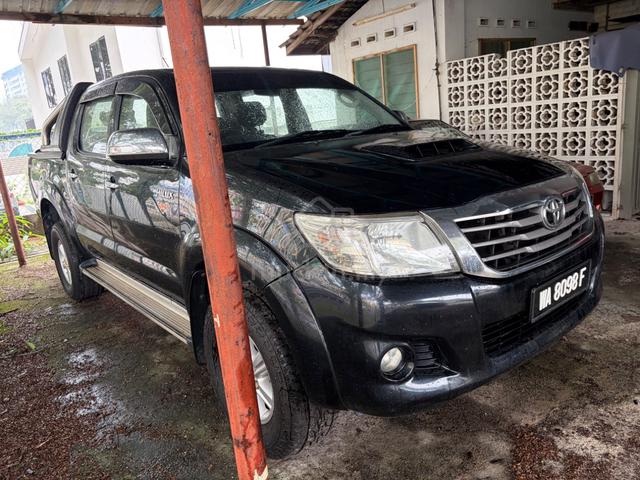 2014 Toyota Hilux 2.4 (A) VNT ONE OWNER - 3