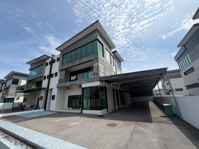 For sale 2.5 Storey Semi-D Factory permatang tinggi lorong teguh 1