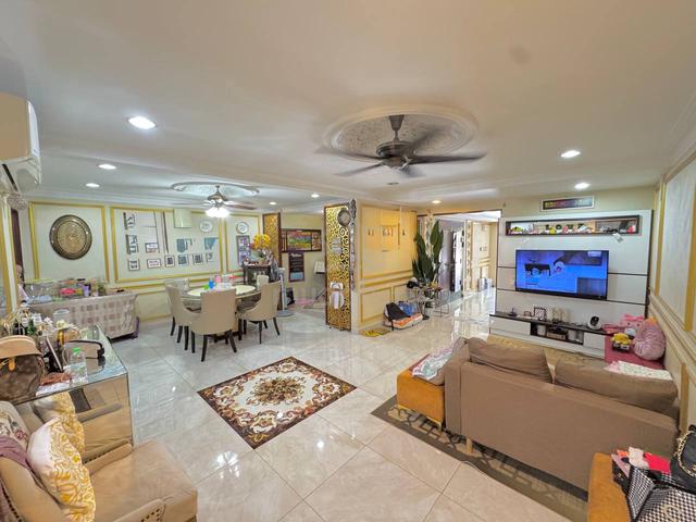 Renovated Unit. Teres 2 Tingkat, Seksyen 10 Shah Alam. Matured Area. 1