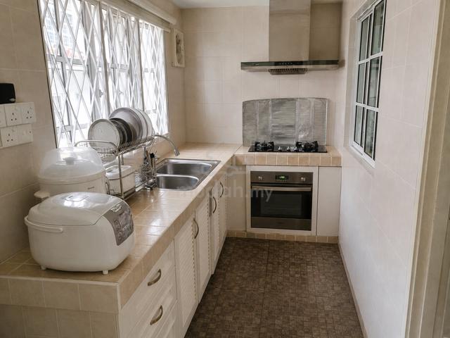 Bandar Puteri 8 Puchong 2.5 Storey for sales 1