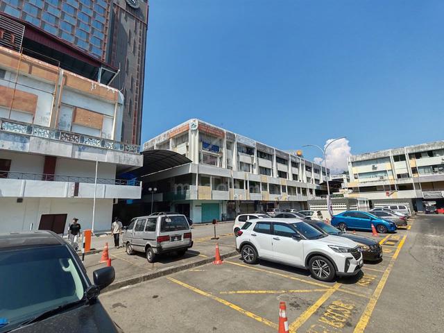 Asia City Shop lot Kota Kinabalu / Corner / Ground floor 1
