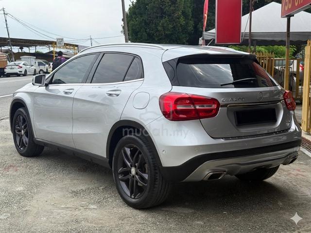 2014 Mercedes Benz GLA200 (CBU) 1.6 (A) LOAN KEDAI - 2