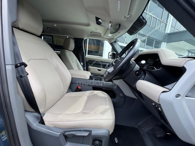 2022 Land Rover DEFENDER 2.0 110S P300 7 Seater - 2