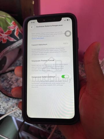 iphone 11 - photo 3 of 3