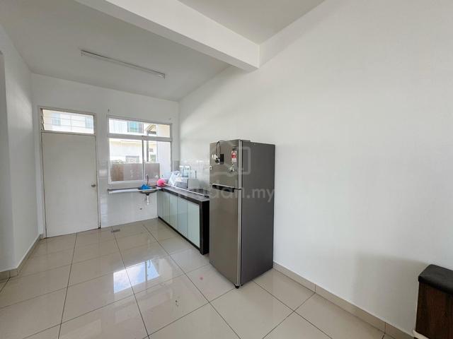 2.5 Storey/ Imperial Jade/ Masai/ Bandar Seri Alam/ Low Downpayment 2