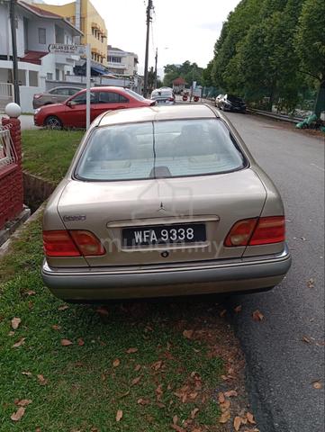 1995 Mercedes Benz 280E 2.8 (A) - 4