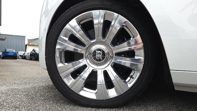2021 Rolls Royce GHOST 6.7 Ready stock at showroom - 4