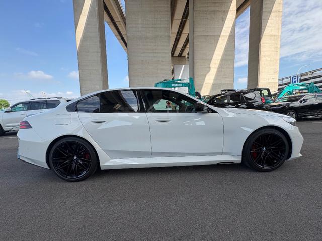 [0-100KM In 3.5 Secs] 2025 Bmw M5 4.4 V8 - 5