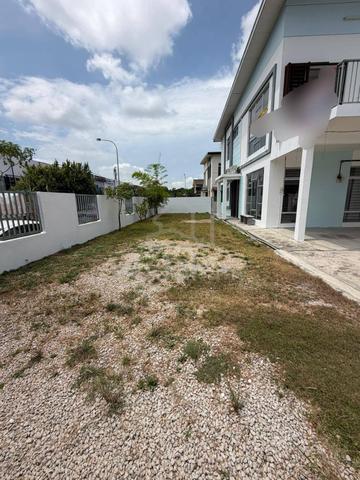 Bukit indah/ Corner lot/ Aa stock/ Lower price/ Good condition 1