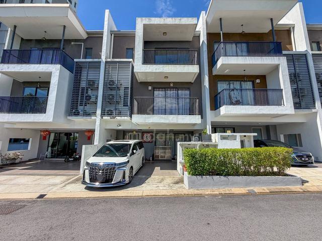 Renovated 3 Storey Andana Villa | 2,550 sqft land | 5R5B | Facing Open 1