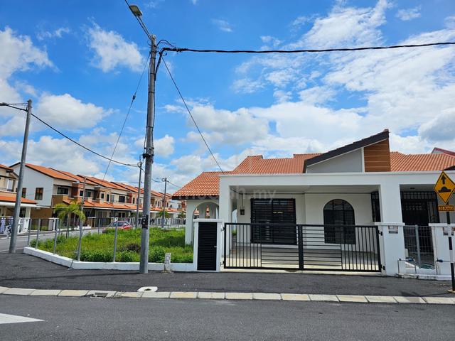Single Storey Corner Lot House For Sale at Batu Gajah, Perak. 1
