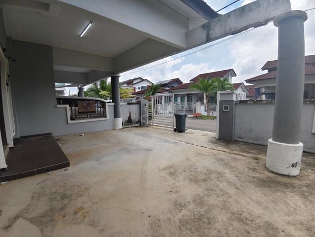 ‼️ Below Bank Value‼️ For Sales Double Storey Semi D Jalan Zapin 1