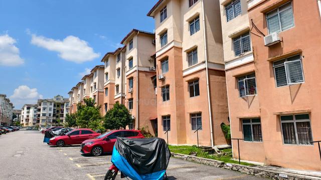 Sri Puteri (Earls Court) 1