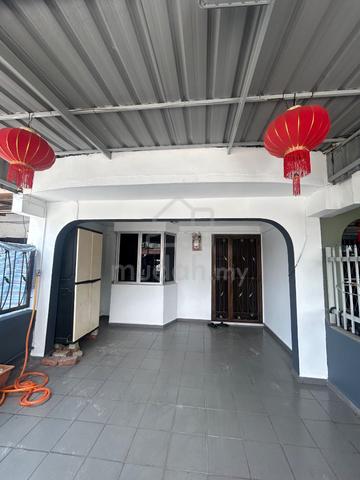 5 mins to permas jaya/5 mins to Johor Jaya/Renovated Unit/Extension Un 1