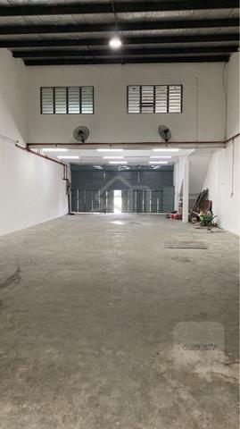 Klang Utama 1.5 Storey Link Factory 30x100 Newly Refurbished 1