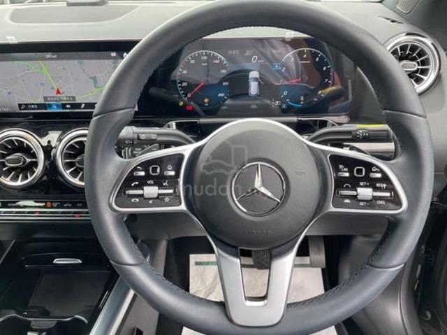Mercedes Benz GLA-CLASS 1.3 GLA180 (A) - 4