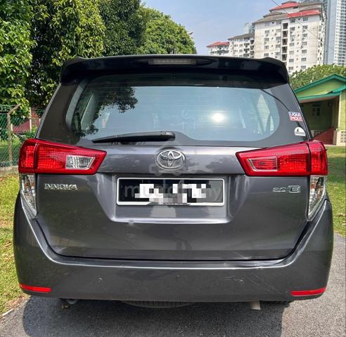 2017 Toyota INNOVA 2.0 E (A) Super Low Mileage - 3