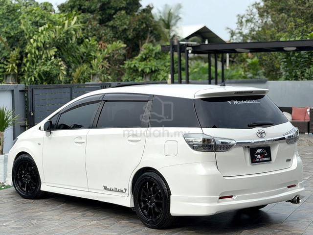 2011 Toyota WISH 1.8 S (A) SUNROOF KEYLESS AAA++ - 3