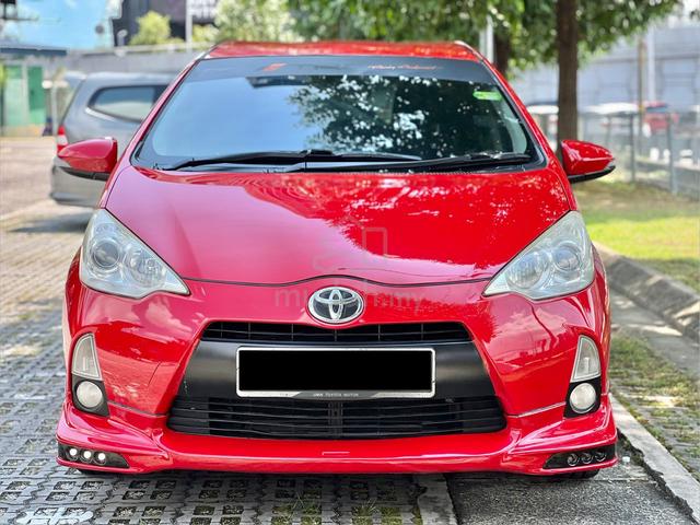 2013 Toyota PRIUS C 1.5 TRD (A) NEW BATTERY & ABS - 3