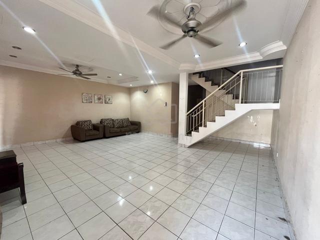 SIZE 22'X75'⭐ Double Storey Jalan Turmalin Seksyen 7 Shah Alam 1