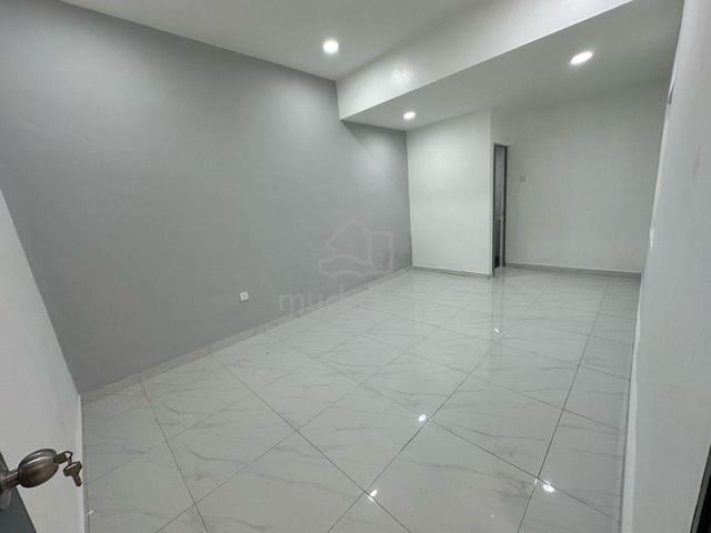 tampoi /Larkin/majidee/ciq 1