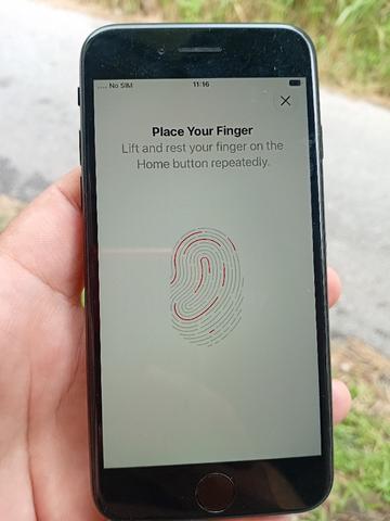 iphone se 2020 ios 27 - photo 4 of 6