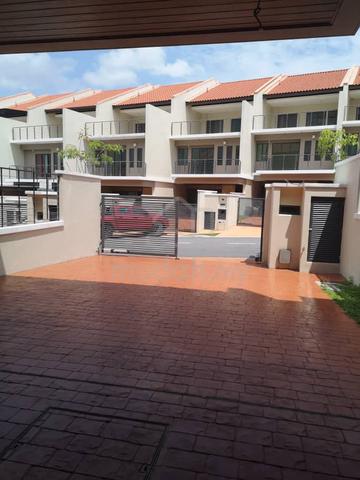 Tiara Hills Cheras 3 Storey Terrace For Sale 1